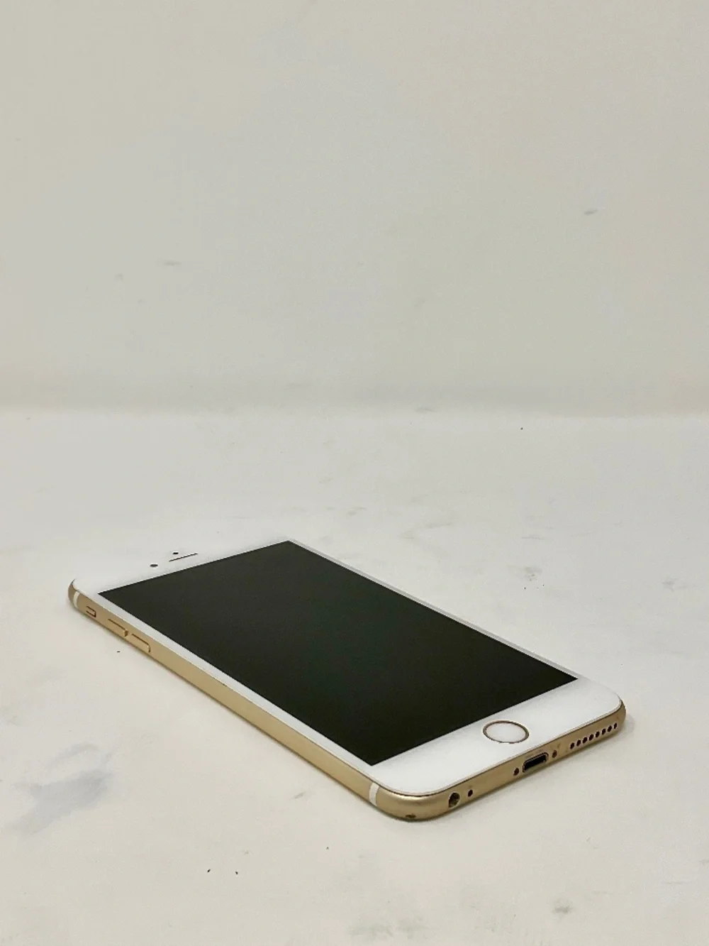 LIKE NEW: ISO Apple Iphone SmartPhone 6S Plus Gold with 64GB